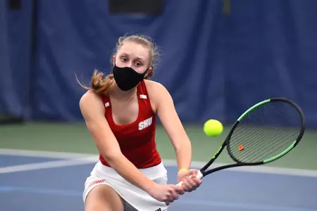 Women's Tennis Falls 4-3 Versus Stony Brook Image