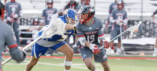 Lead Slips Away from Pioneers in 11-10 Loss at Holy Cross Image