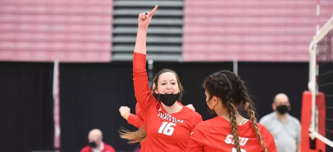 Pioneers Sweep FDU to Claim NEC Regular Season Championship Image
