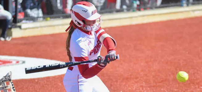 Emily Carroll Walk-Off Leads to Softball Split With Stony Brook Image