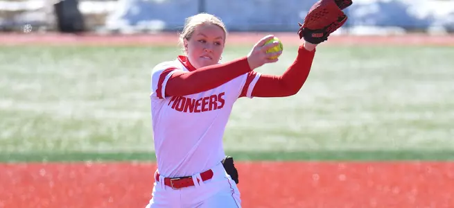 Softball Sweeps Merrimack 4-2, 8-2 Image