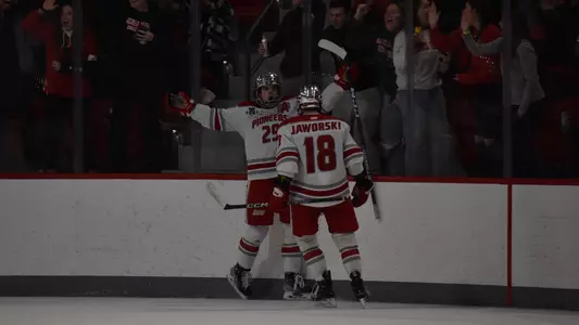 Pios celebrate a goal
