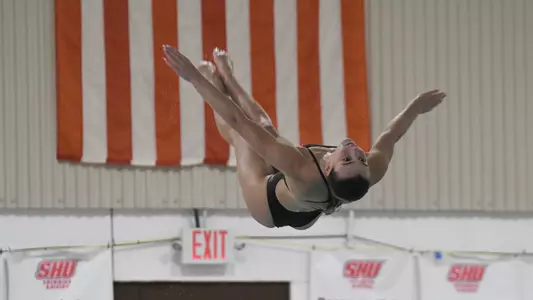 Lola Barrett vs CCSU