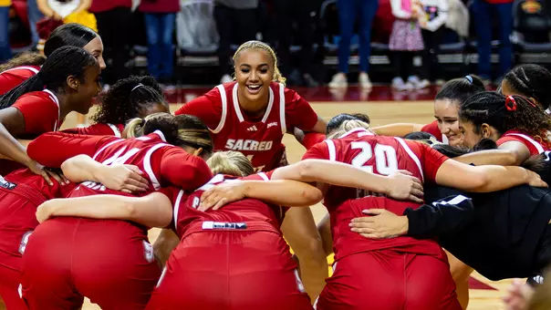 Women's Basketball Pregame Huddle