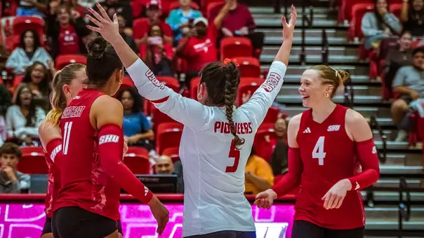 Miliani Villarreal celebrates a point