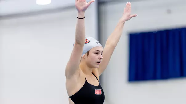 Diver Sinclair Yadao at the MAAC Championships