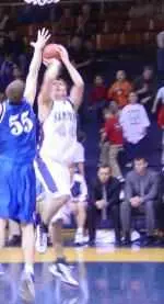 Samford Men Fight Back For 73-69 Win Over EIU Image