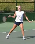 Women's Tennis Splits on Opening Day Image