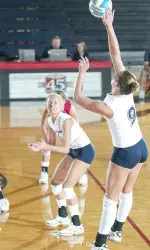 Volleyball Falls 3-0 To Alabama, Not Without A Fight Image