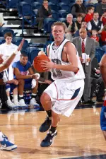 Bulldogs Score Season-High 74 Points; Fall At C of C, 81-74 Image