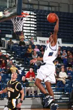 'Dogs Use Stifling Defense En Route To 69-46 Victory Over Georgia Southern Image