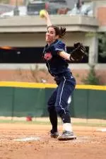 Softball Splits Saturday Doubleheader With Western Carolina Image
