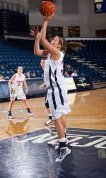 Women's Hoops Holds Off Late Rally To Down UNCG, 54-51 Image