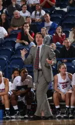 London Leads WBB To 66-46 Win Over UNCG Image