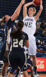Hill's Double-Double Leads WBB To 61-49 Win Over Chattanooga Image