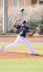 Baseball Shuts Out Elon, 11-0 Image