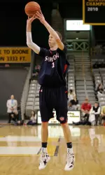 Bulldogs' Late Charge Comes Up Short At Western Carolina, 79-77 Image