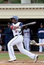 Walk-Off Grand Slam Lifts Baseball Over Auburn, 8-5 Image