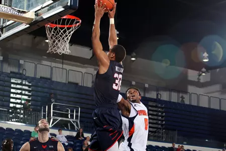 Tim Williams dunk