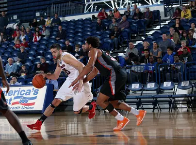 Tyler Hood vs. Campbell