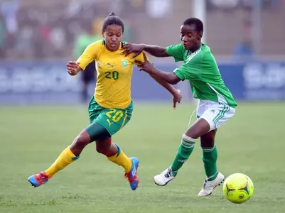 Jermaine Seoposenwe action