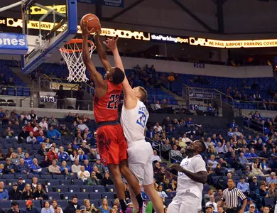 Demetrius Denzel-Dyson dunk