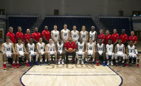 2017-18 Men's Basketball Team Picture