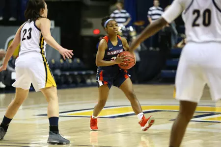 Raven Omar at Chattanooga, 2017-18