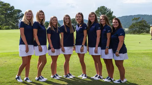2018-19 Women's Golf Team Photo