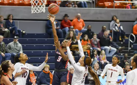 Shauntai Battle at Auburn