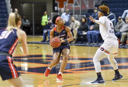 Ta'Naisha Hill at Auburn