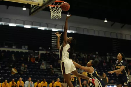 Shauntai Battle vs Chattanooga