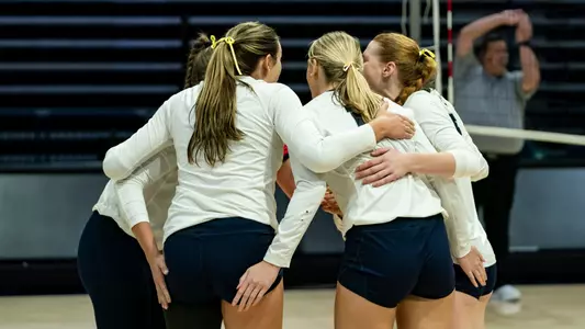 VB huddle vs Mercer 2024