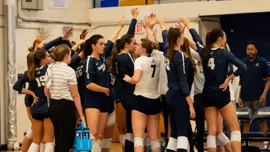 VB huddle at Chattanooga 2024