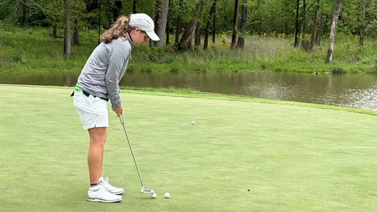 Gabi Nicastro at 2025 NCAA Regional practice round