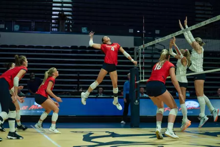 Volleyball vs Auburn