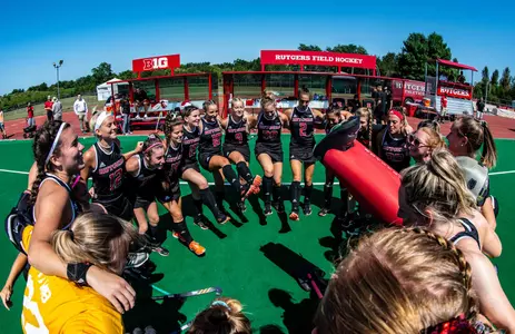 field hockey in a circle