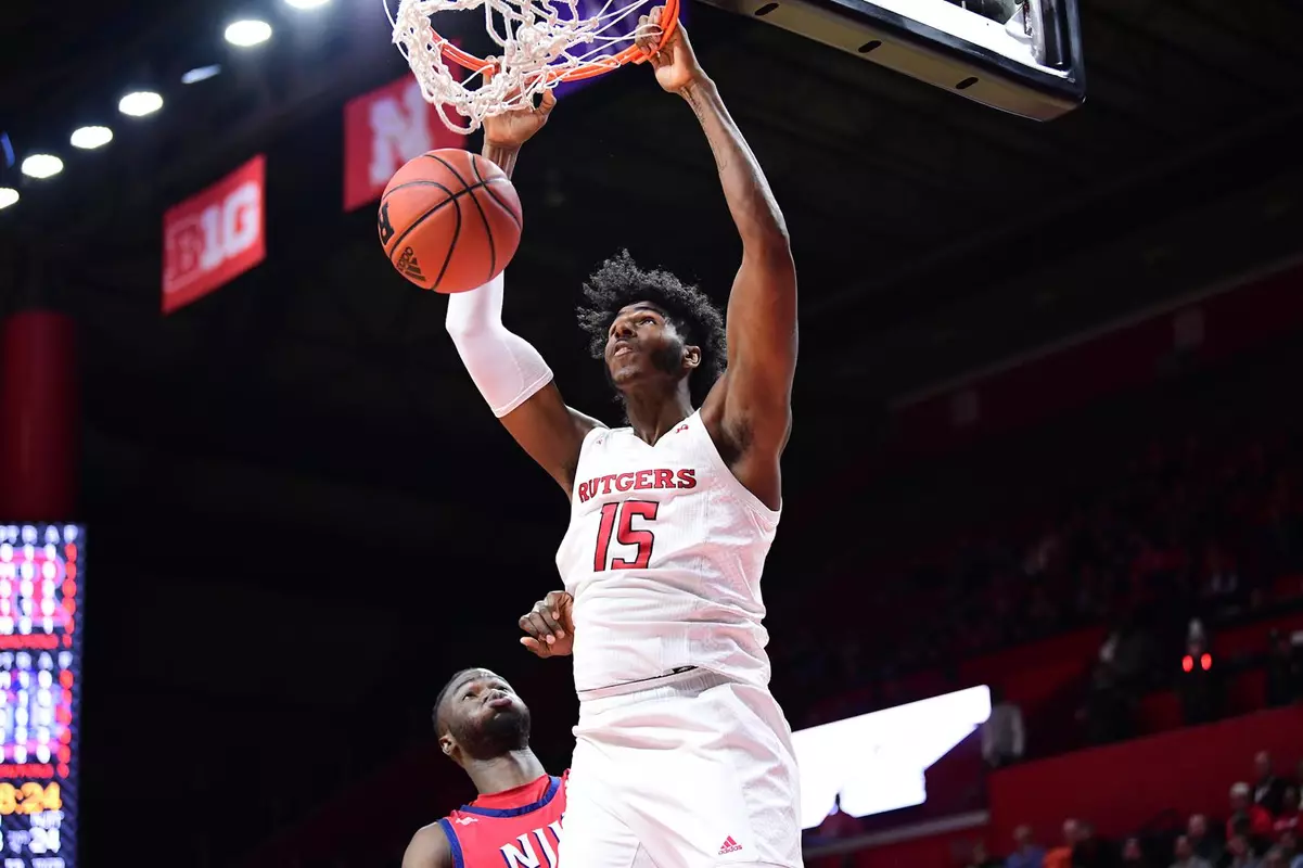 Myles Johnson Dunks