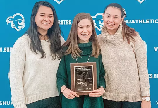 womens golf academic award