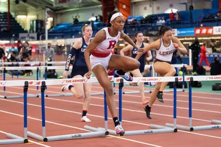 Reanda Richards hurdling
