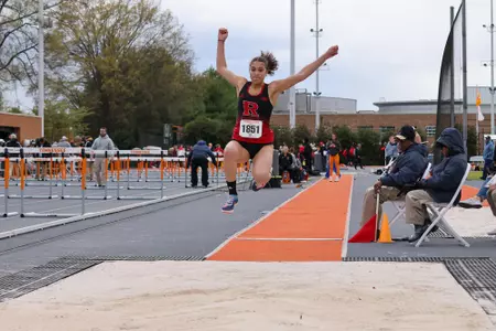 Kristina Tossas jumping
