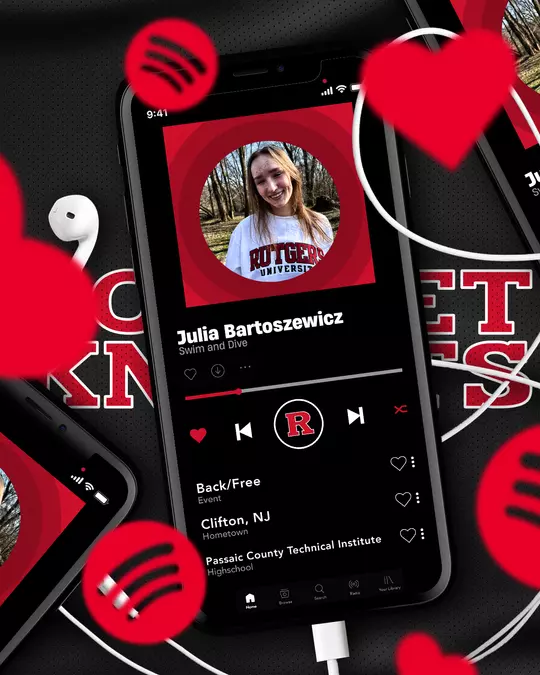 Julia Bartoszewicz - Swimming & Diving Newcomer