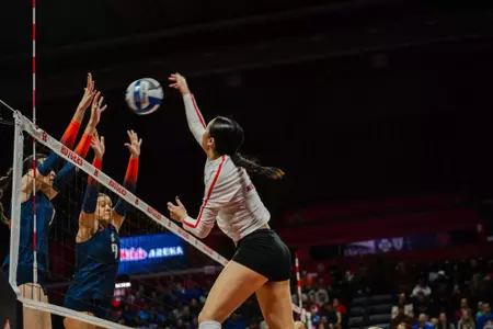 Rutgers Volleyball vs. Illinois
