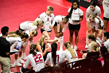 Abby Detering in the huddle as Rutgers volleyball takes on VCU at Jersey Mike's Arena