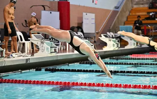Hale Oal diving off the blocks
