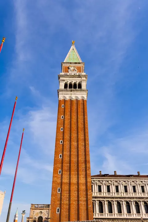 Media wall image