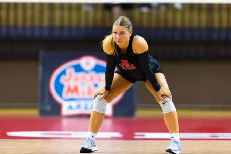 Alleigh Dutton ready to receive against New Hampshire