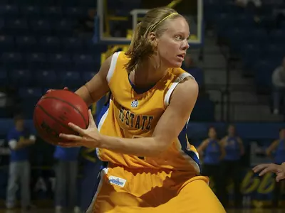 Balanced Jacks dump Western Illinois