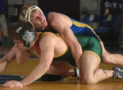 Jackrabbits battle, but fall to Bison