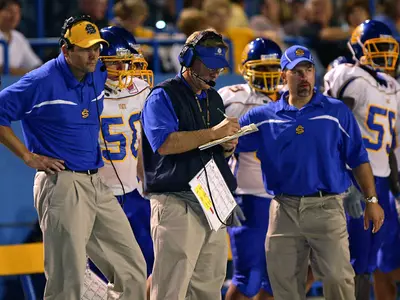 Lea completes football coaching staff